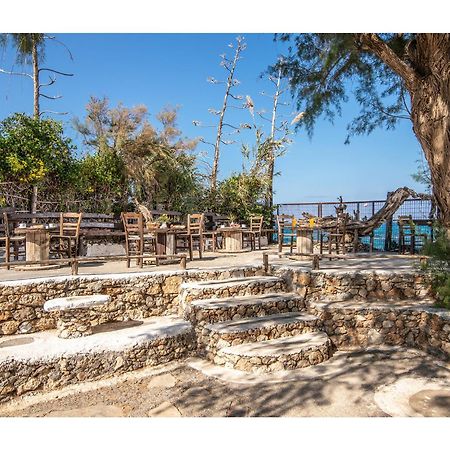 Iliostasi Beach Apartments แอร์ซอนิสซอส ภายนอก รูปภาพ