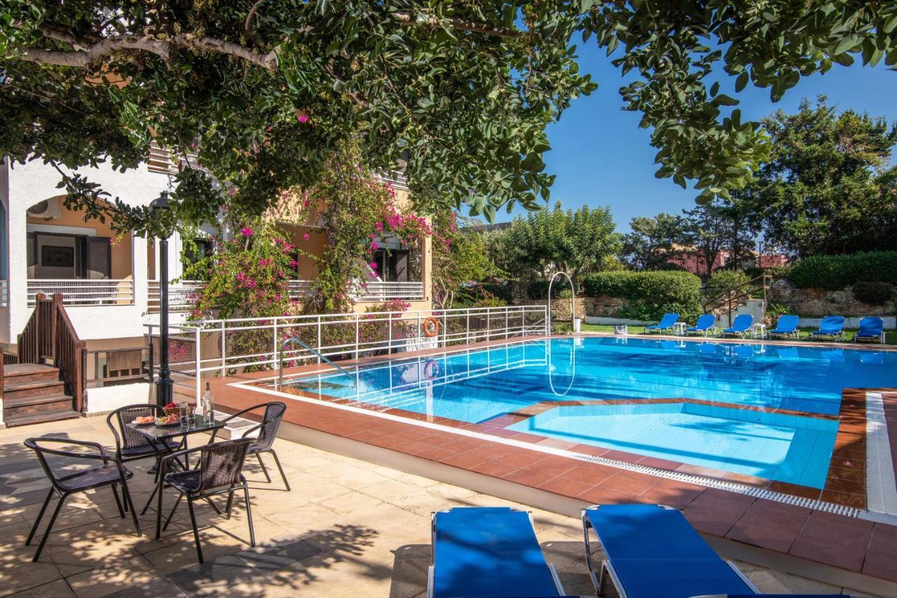 Iliostasi Beach Apartments แอร์ซอนิสซอส ภายนอก รูปภาพ